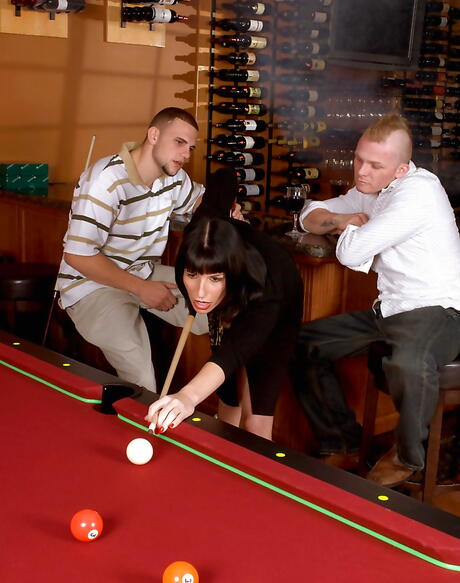 Sexy american aged Audrey Maxx enjoy amazing 3some 