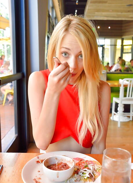 Sexy blonde teen Blake Bartelli denudes big boobies and toys her twat outdoor